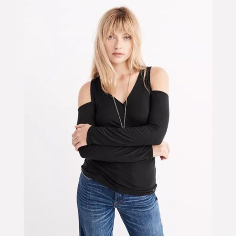 Abercrombie & Fitch Women's Cold Shoulder Wrap Top - L